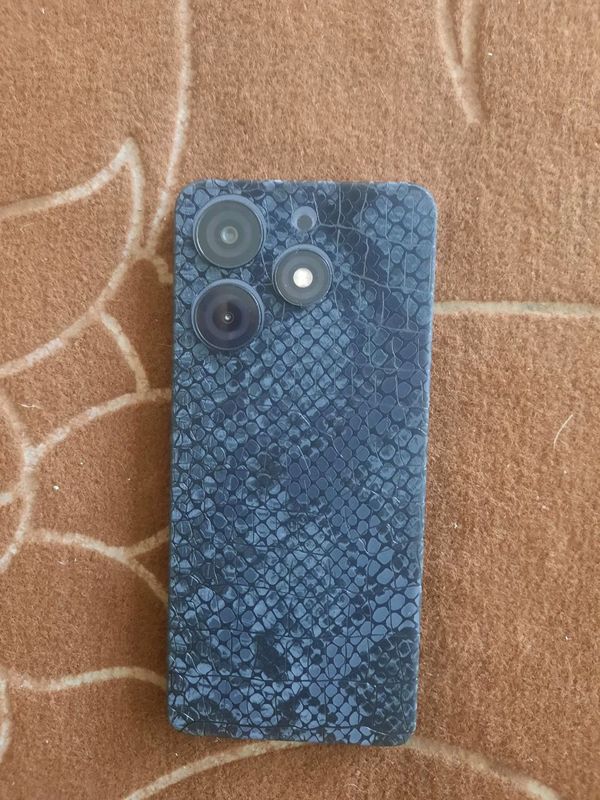 Tecno Spark 10 pro Tecno Spark 10 pro