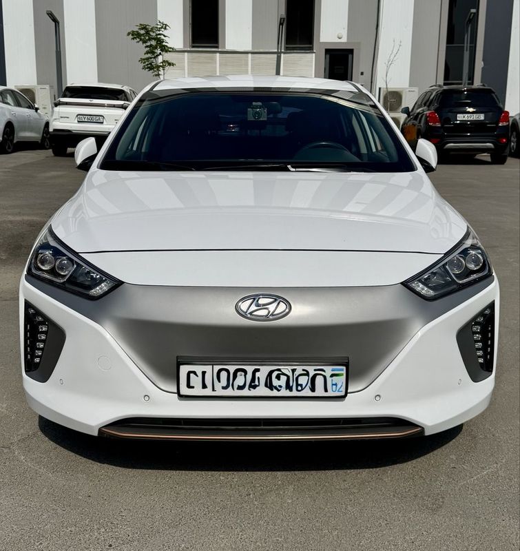 Срочно! Hyundia Ioniq электромобиль Срочно! Hyundia Ioniq электромобиль