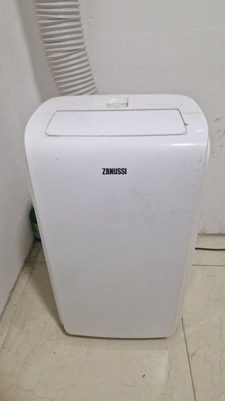 Мобильный кондиционер Zanussi 12 Мобильный кондиционер Zanussi 12