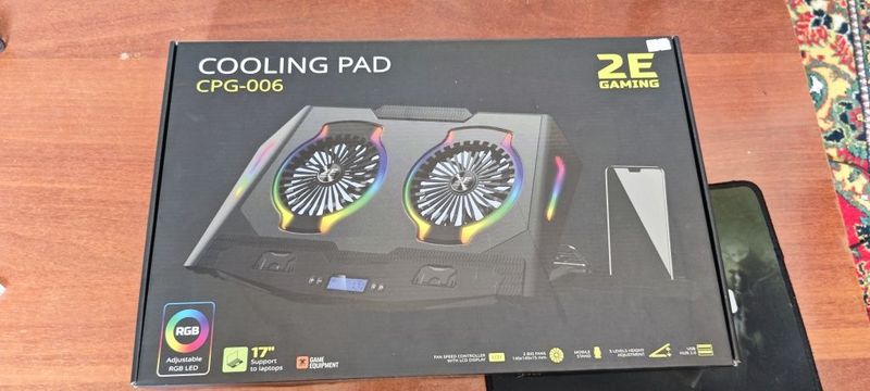 Подставка для ноутбука с курьером Cooling Pad CPG 006