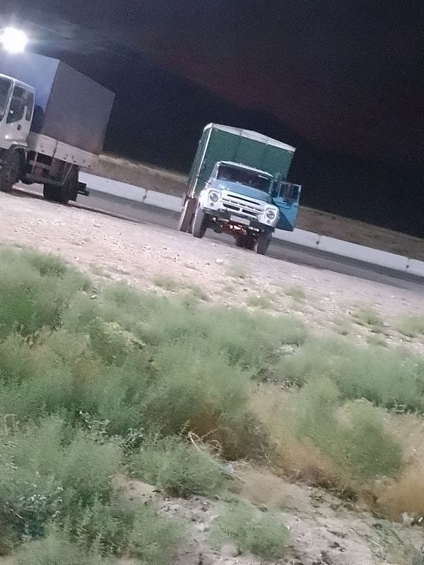 Zil 130 G sotiladi delnamer