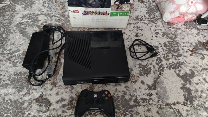 Продаётся НЕ прошитый Xbox 360 Elite Продаётся НЕ прошитый Xbox 360 Elite