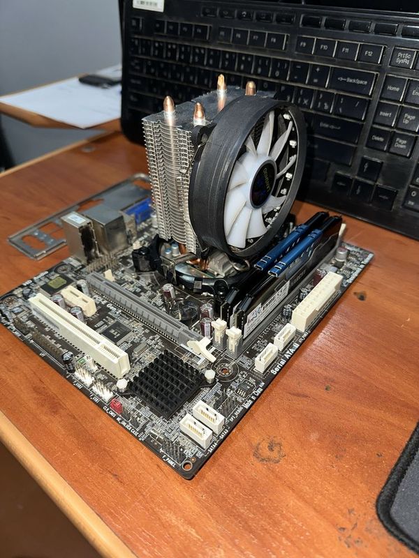Ecs H61 i7_3770_2*8gb Pny ANARCHY Ecs H61 i7_3770_2*8gb Pny ANARCHY