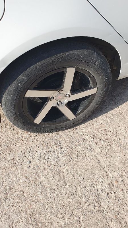 Vossen r16. 4/100 Vossen r16. 4/100