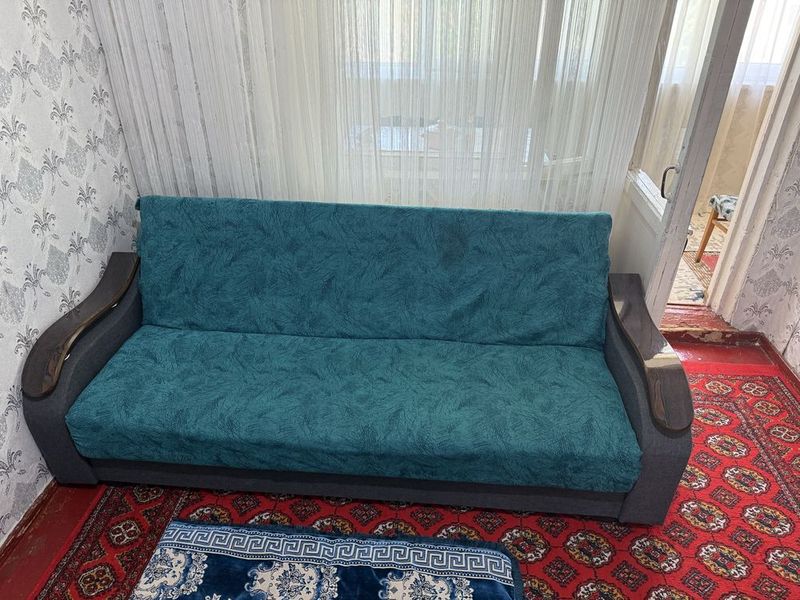 Продается мягкий диван 1 с 2 креслами Состояние отличное Продается мягкий диван 1 с 2 креслами Состояние отличное