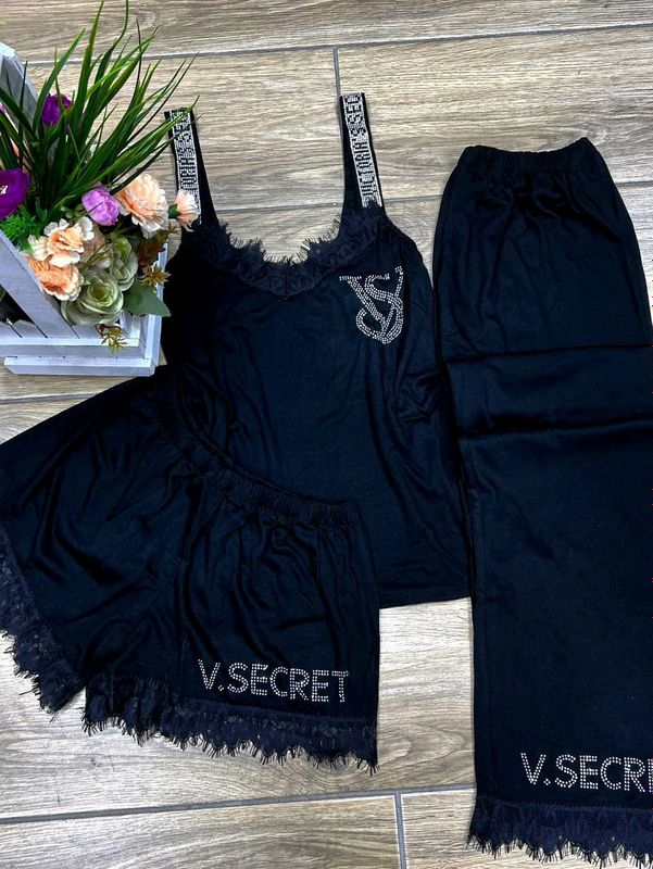 Viktoriya secretdan 3 talik pijama