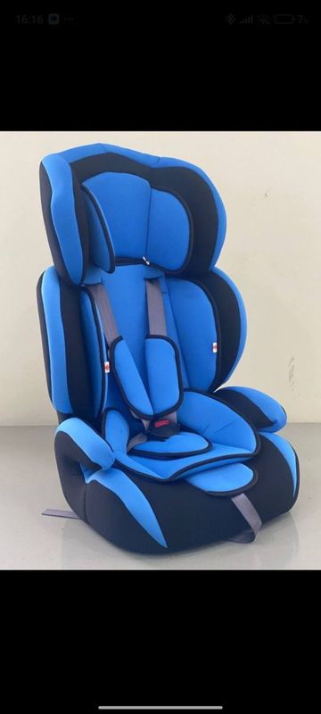 Новое автокресло