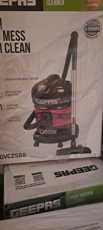 Geepas 2300w Pilisos