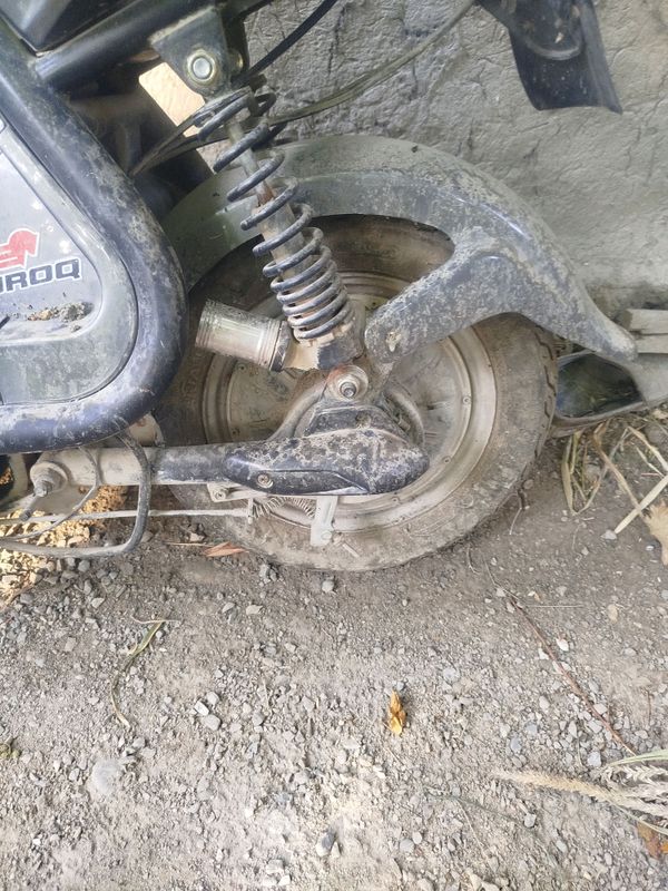 skuter matorir sotiladi skuter matorir sotiladi