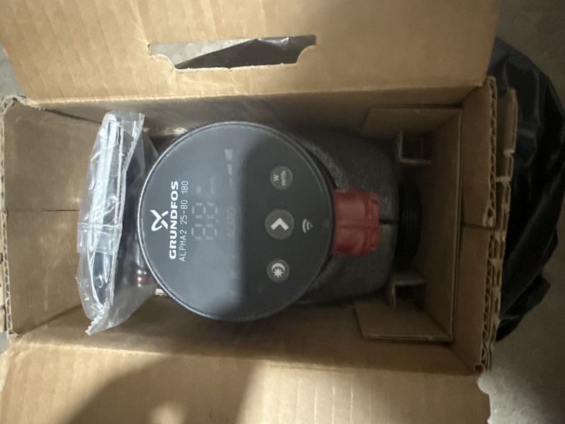 Насос 25/8grundfos alpha2 Насос 25/8grundfos alpha2
