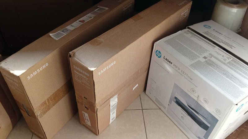 Монитор Samsung S32A700NWM – 2 шт. Монитор Samsung S32A700NWM – 2 шт.