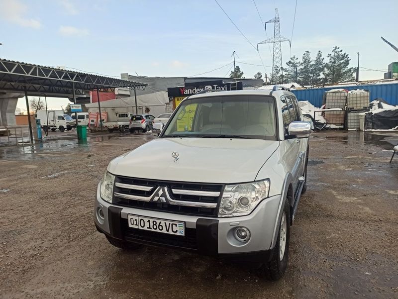 Mitsubishi Pajero 3 L 4×4 2008