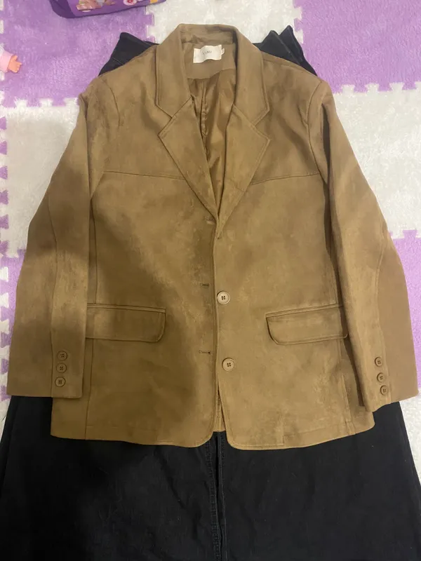 Zamush kostyum va kilot jinsi shim