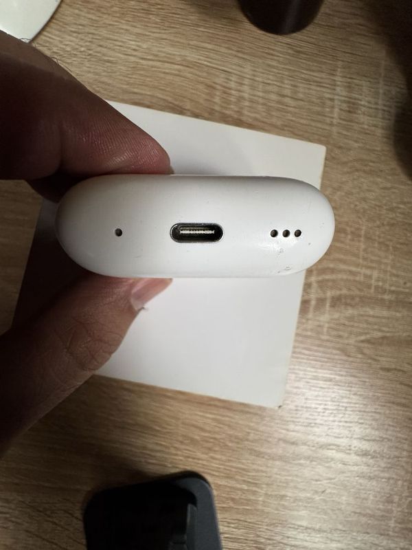 Airpods Pro 2 USB-C кейс Оригинал Airpods Pro 2 USB-C кейс Оригинал