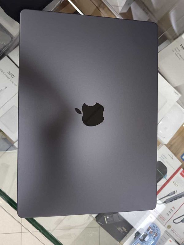 Macbook Pro M4 16Gb/1TB 14inch Macbook Pro M4 16Gb/1TB 14inch