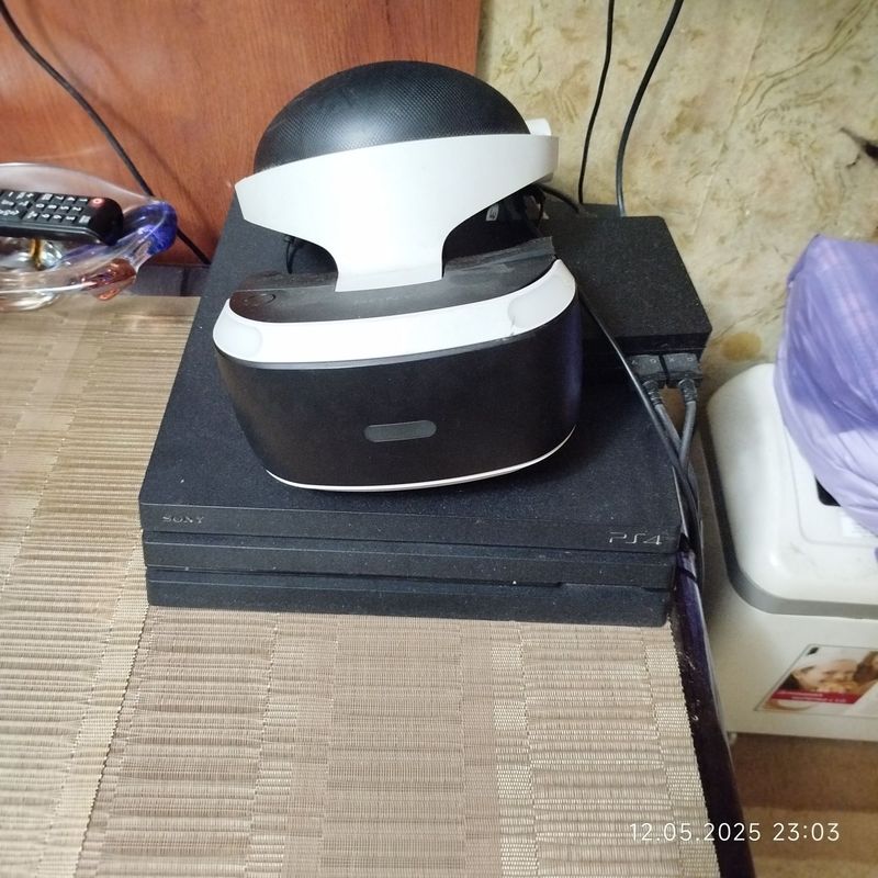 Playstation 4 с VR очками Playstation 4 с VR очками
