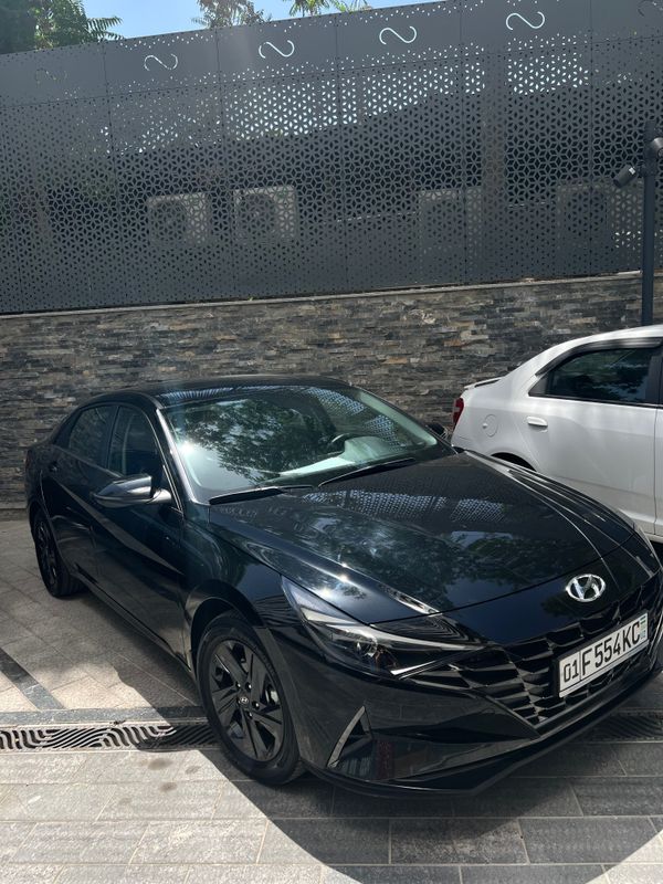 Продаю Hyundai Elantra. 2022год, автомат. ТОРГ УМЕСТЕН