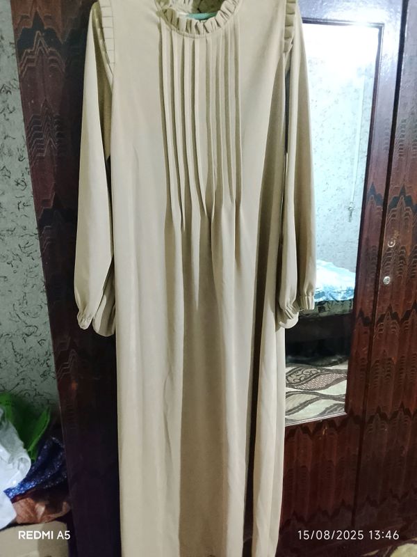 Yangi olingan kiyilmadi 1marta toyga olingan edi Yangi olingan kiyilmadi 1marta toyga olingan edi