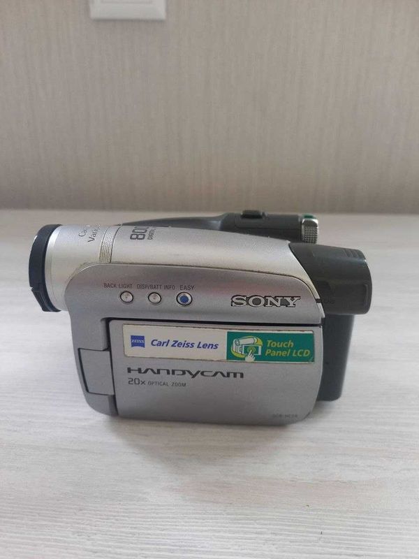 видеокамера SONY DCR-HC28E видеокамера SONY DCR-HC28E