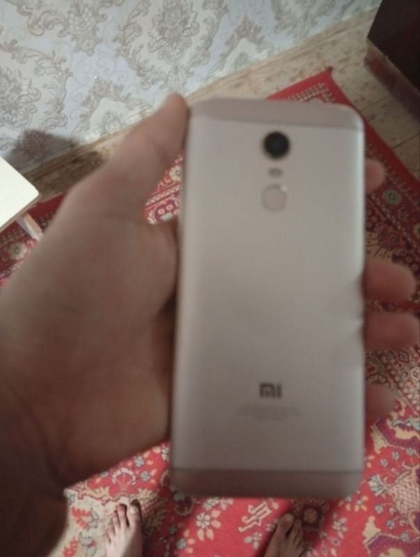 Redmi 5 plus zoʻr