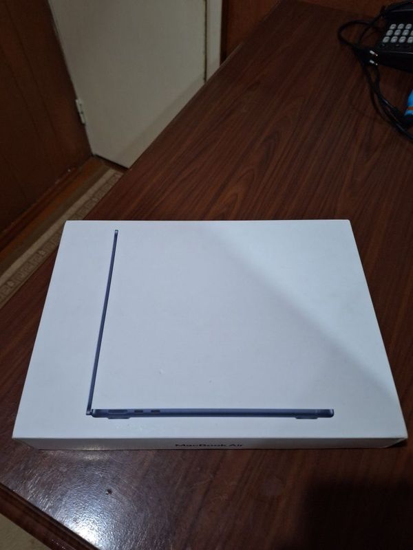 Новый! MacBook Air M4 24/512GB Midnight за 1299 у.е!