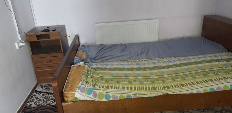 2 kishilik divan tumbasi bilan sotiladi 2 kishilik divan tumbasi bilan sotiladi