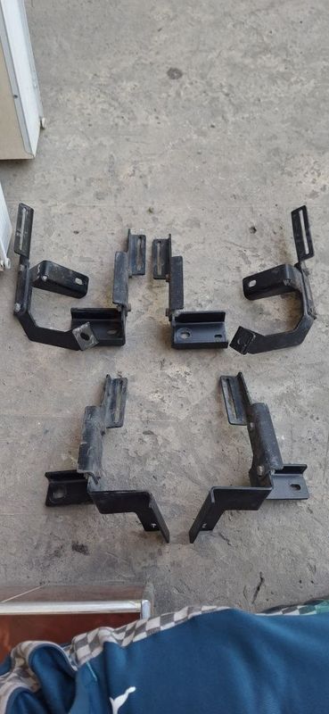 Продам кронштейн от порогов хундай сантафе и.т.д состояние отличное Продам кронштейн от порогов хундай сантафе и.т.д состояние отличное