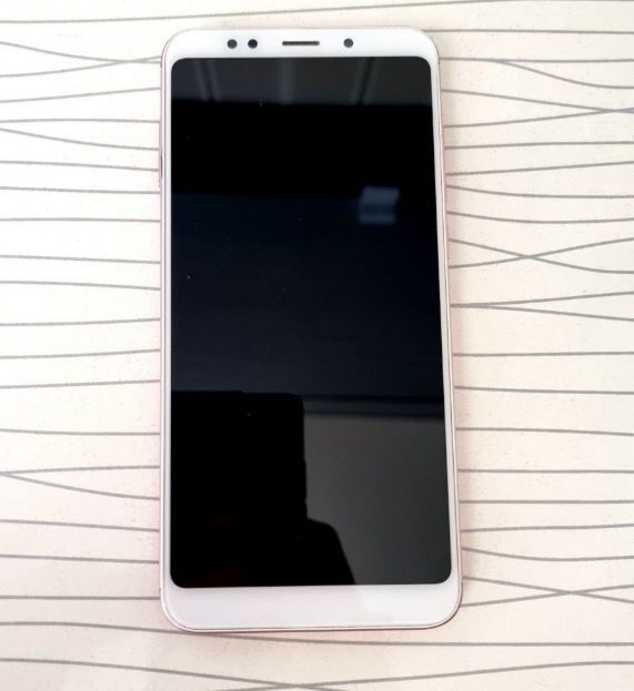 Redmi 5 sotiladi Redmi 5 sotiladi
