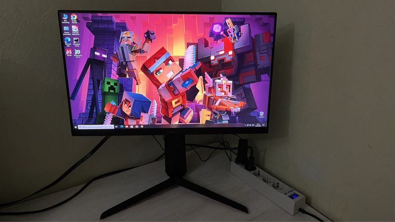 Топовый игровой монитор LG Ultragear 24 144Hz IPS 1ms Топовый игровой монитор LG Ultragear 24 144Hz IPS 1ms