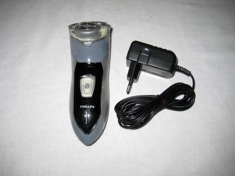 Электробритва Philips оригинал 100% стерилизованной рабочим состоянии! Электробритва Philips оригинал 100% стерилизованной рабочим состоянии!