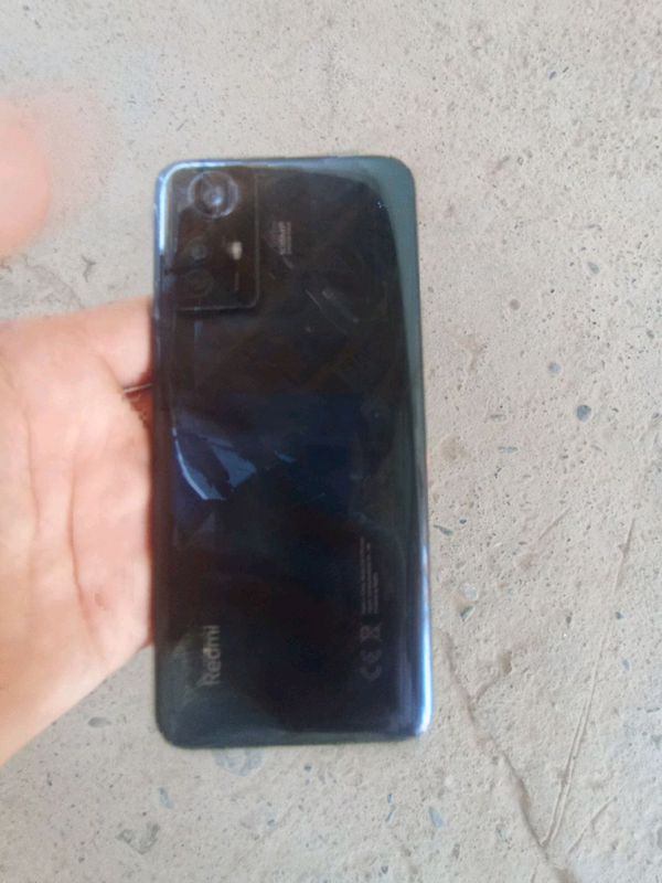 madel:Redmi note 12s xotira:8/256 holati: ideal