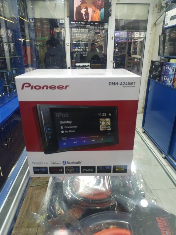 Pioneer 245bt madeli manitor full HD video aksiya nahlarda