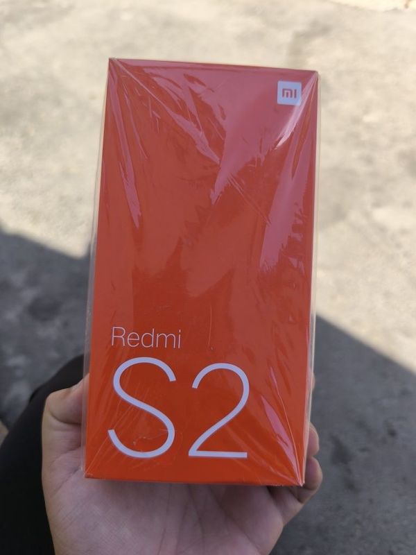Продаю телефон redmi S2 Продаю телефон redmi S2