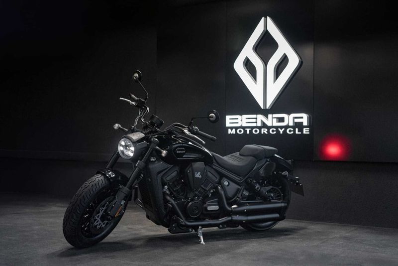 BENDA DARKFLAG 500 V4 Новый мотоцикл