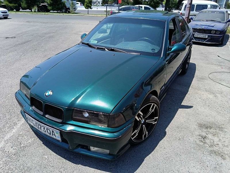 BMW E36 сотаман 1993 йилги BMW E36 сотаман 1993 йилги