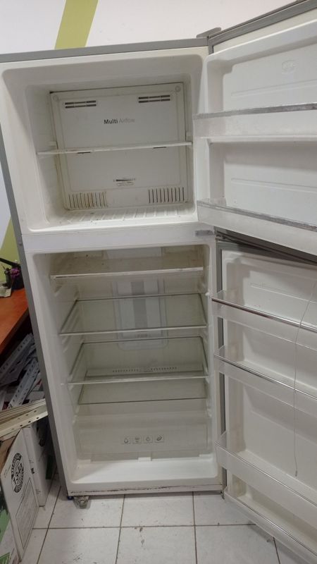Продается холодильник в рабочем состоянии Продается холодильник в рабочем состоянии
