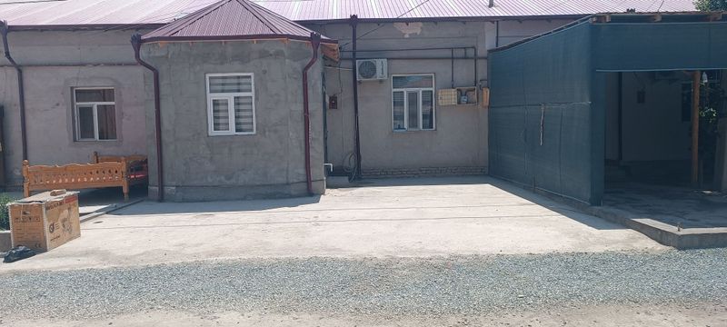 200 kv hovli joy sotiladi