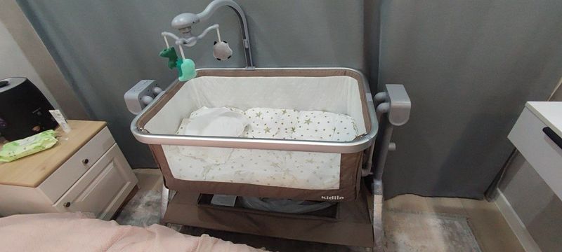 Детская электронная кровать, люлька Детская электронная кровать, люлька