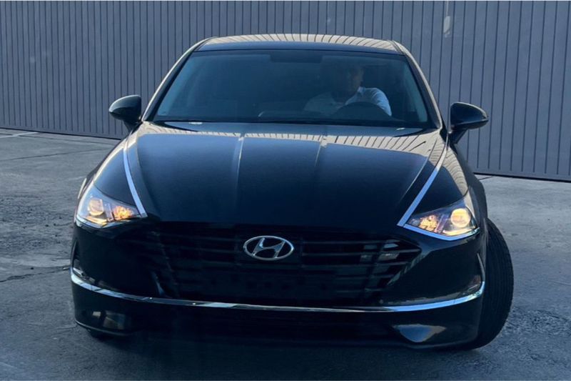 Hyundai sonata Sotiladi Hyundai sonata Sotiladi