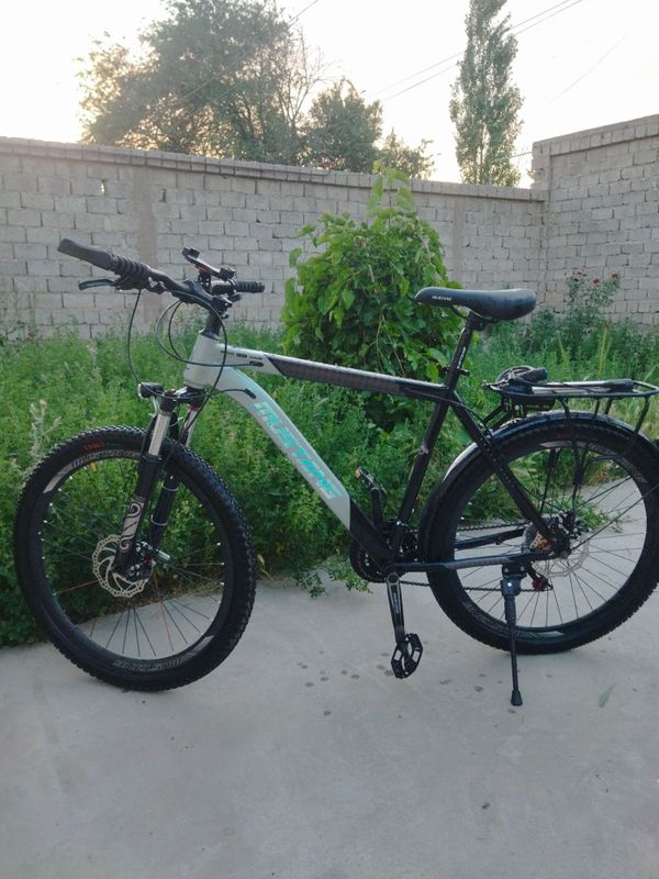 Velosiped sotiladi Velosiped sotiladi