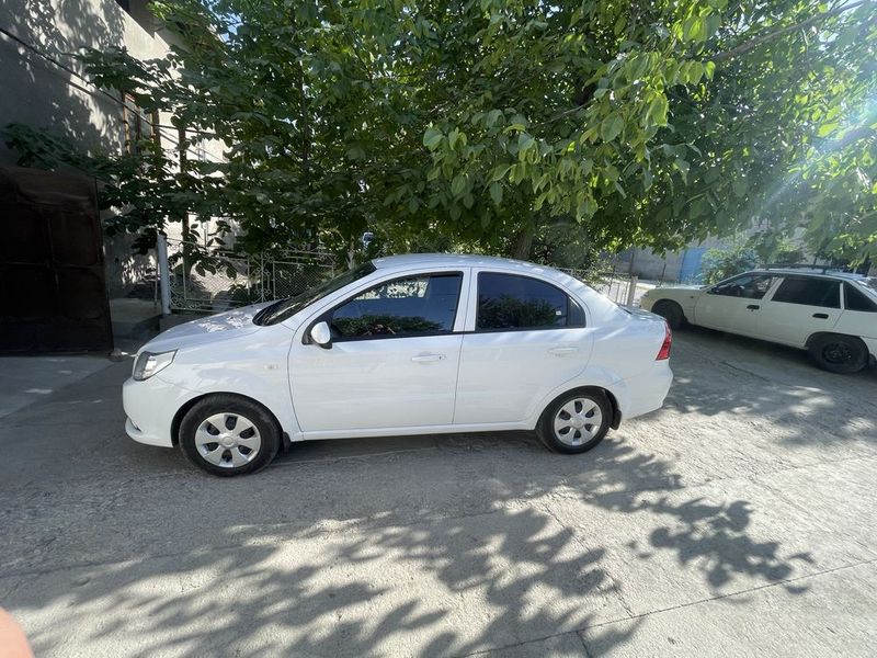 Nexia 3 sotiladi. Holati ideal vikub variyant bor
