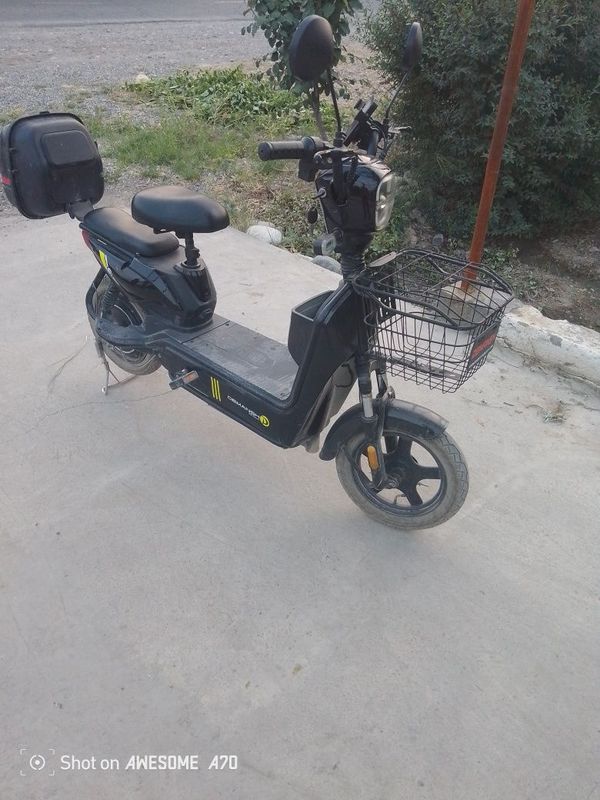 Elektra skutir sotiladi Elektra skutir sotiladi