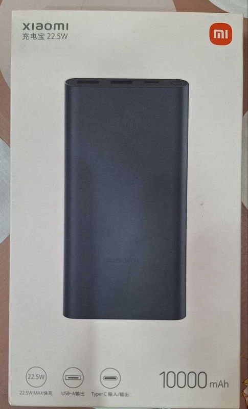 СРОЧНО ПРОДАЕТСЯ Xiaomi Power Bank 10000mAh Quick Charge 22.5W СРОЧНО ПРОДАЕТСЯ Xiaomi Power Bank 10000mAh Quick Charge 22.5W