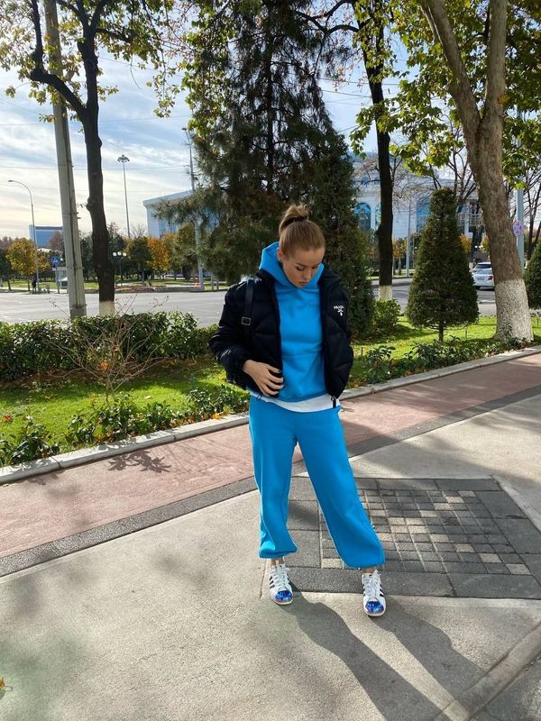 Спортивные костюмы размер с.м.л. Спортивные костюмы размер с.м.л.