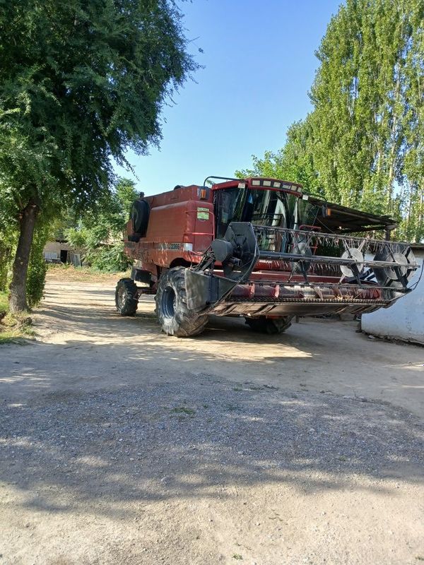 Комбайн кейс 2366 позиция акула