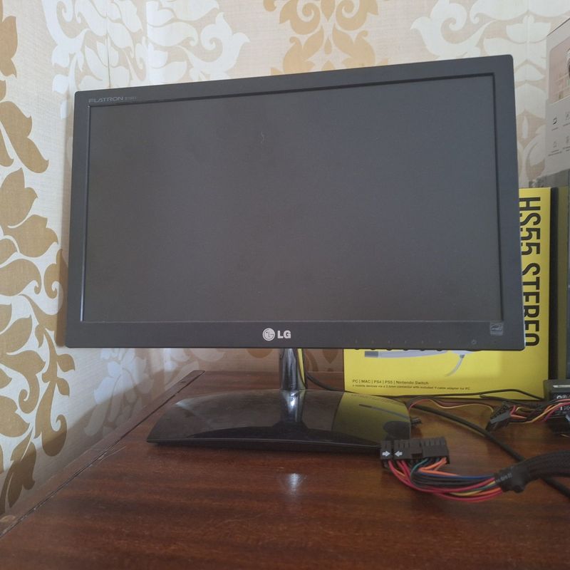 Продаётся монитор 19 дюймов Продаётся монитор 19 дюймов