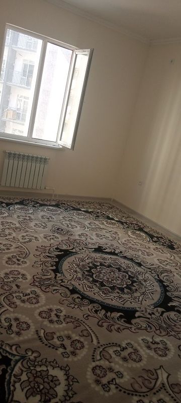 Bir xonalik uy ijaraga beriladi.