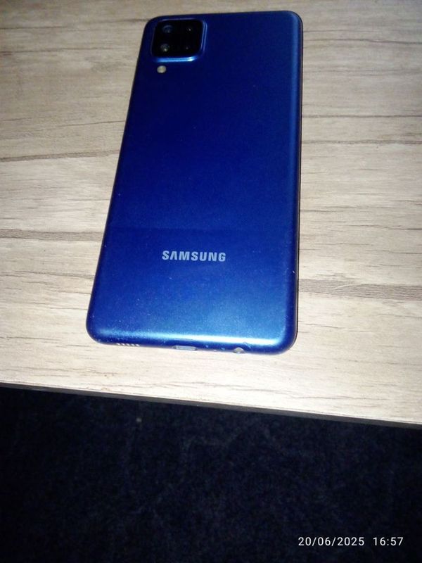 Samsung A12 holati ideal Samsung A12 holati ideal