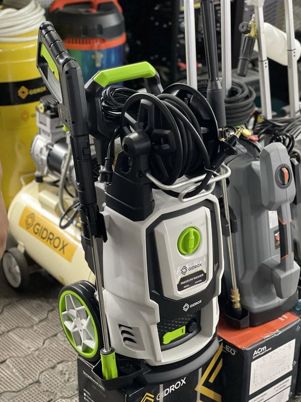 Gidrox karcher 195 bar garyanta 1 yil beriladi Gidrox karcher 195 bar garyanta 1 yil beriladi
