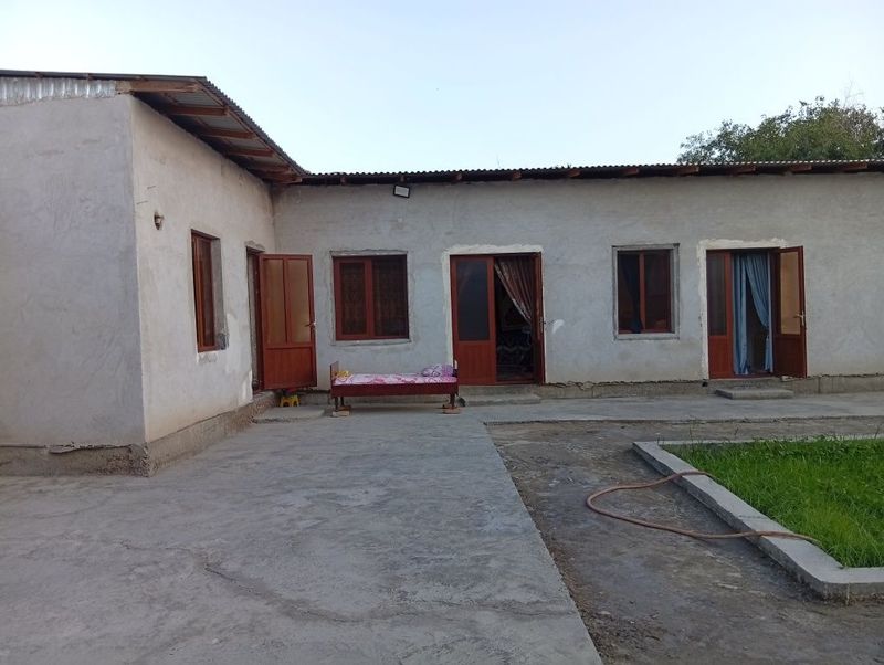 6 sotiqli hovli sotiladi 6 sotiqli hovli sotiladi